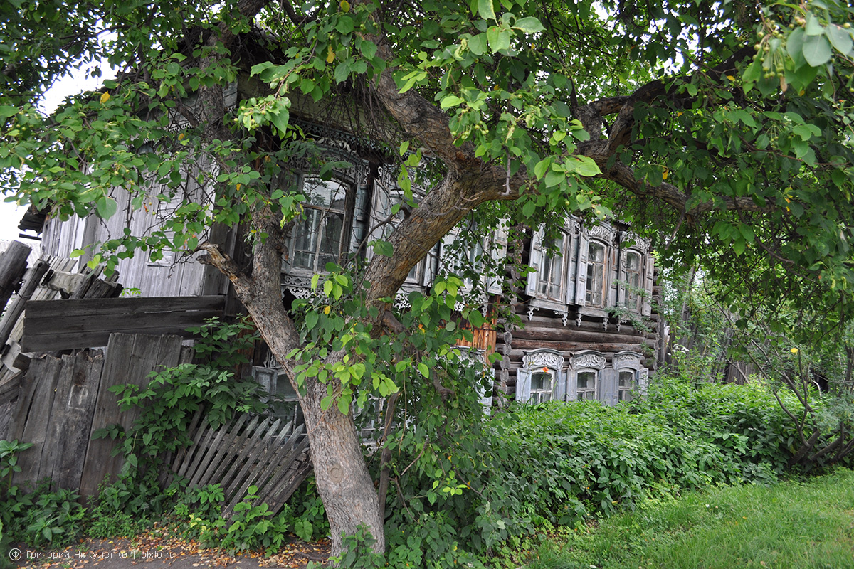 Двухэтажный дом на улице Тарской